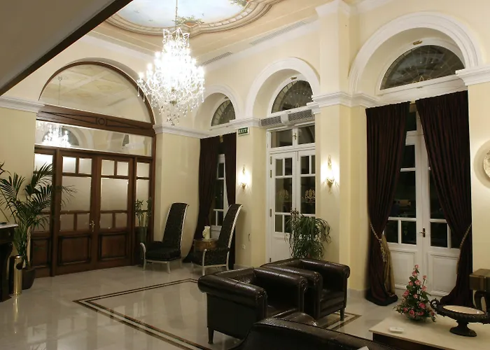 Hotell Grande Bretagne - 4*